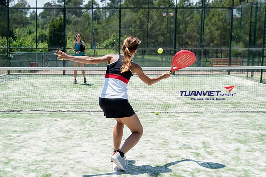 Drill phản xạ nhanh bằng t&iacute;n hiệu - 10 b&agrave;i drill cơ bản gi&uacute;p người mới chơi Padel cải thiện nhanh kỹ năng trong 1 th&aacute;ng