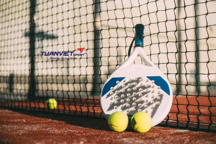 Dụng cụ thi đấu Padel