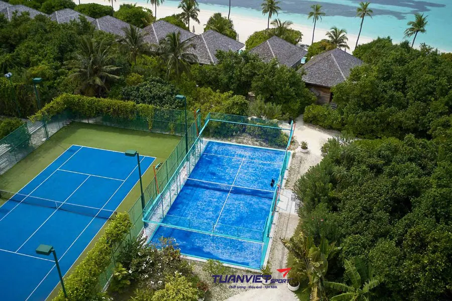 Thi công sân padel ngoài trời và trong nhà