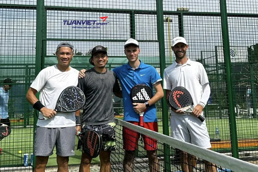 Mô hình kinh doanh sân padel - Xây dựng CLB người chơi