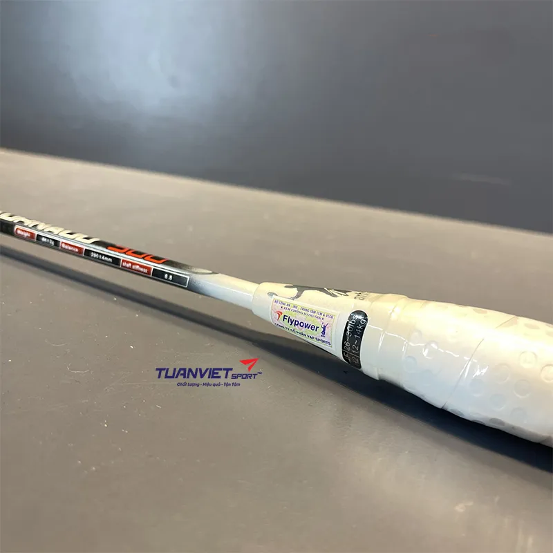 Vợt cầu l&ocirc;ng FlyPower Tornado 900