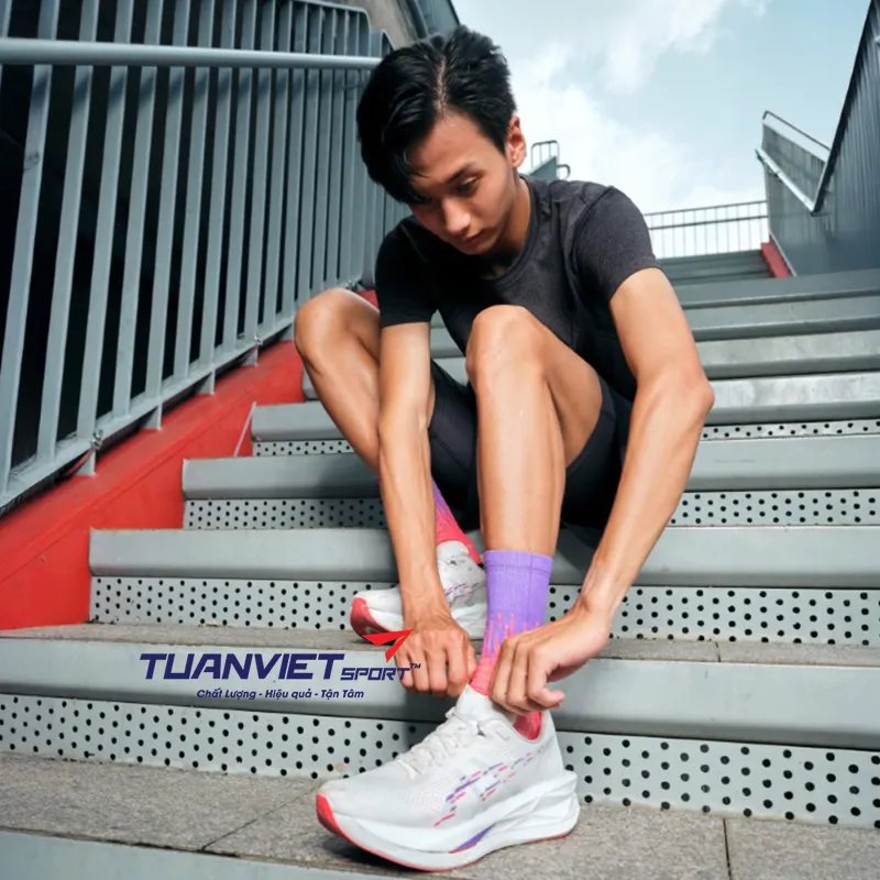 Giày Chạy Bộ Nam Asics Sonicblast 1011C083-100