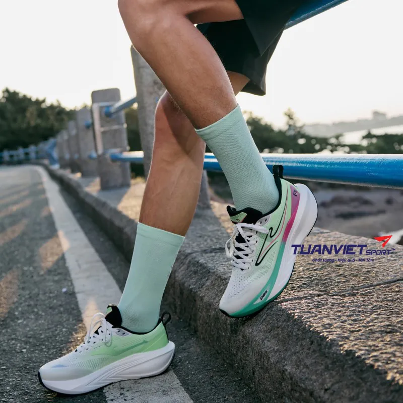 Giày Chạy Bộ Nam ERKE Park Run 11125203174