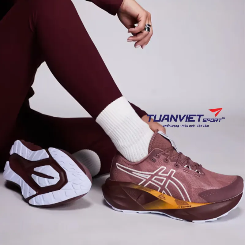 Giày Chạy Bộ Nữ Asics Novablast 5 TR 1012B911-600