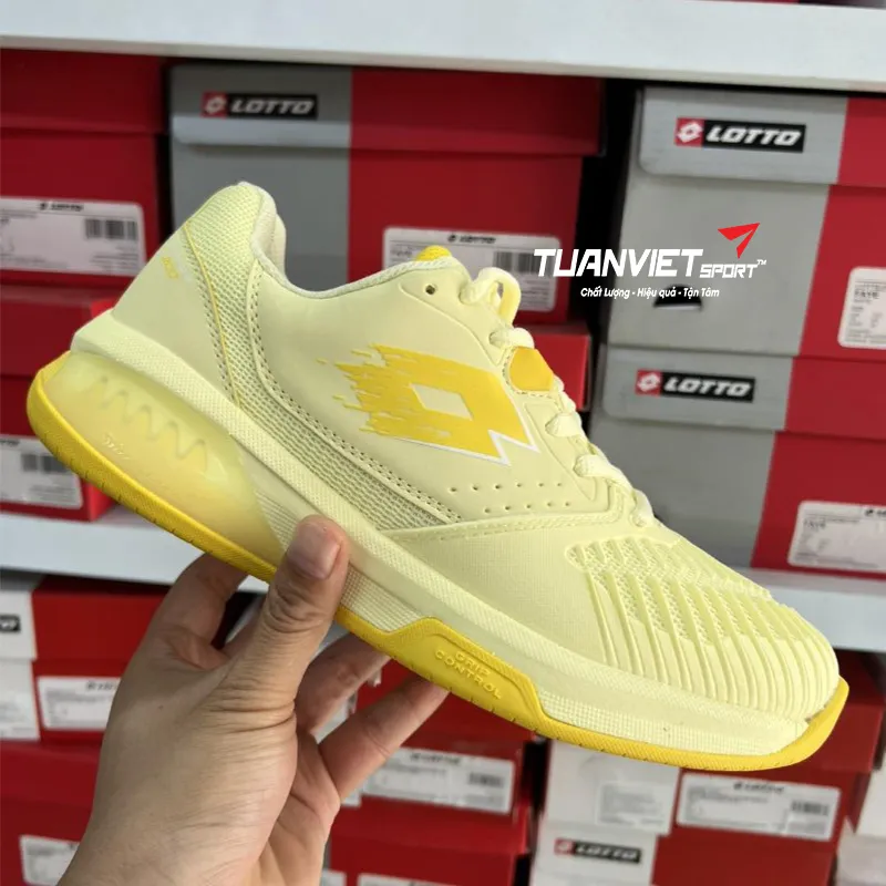 H&igrave;nh ảnh thực tế của Gi&agrave;y Pickleball/Tennis Nữ Lotto Raptor 300 - V&agrave;ng