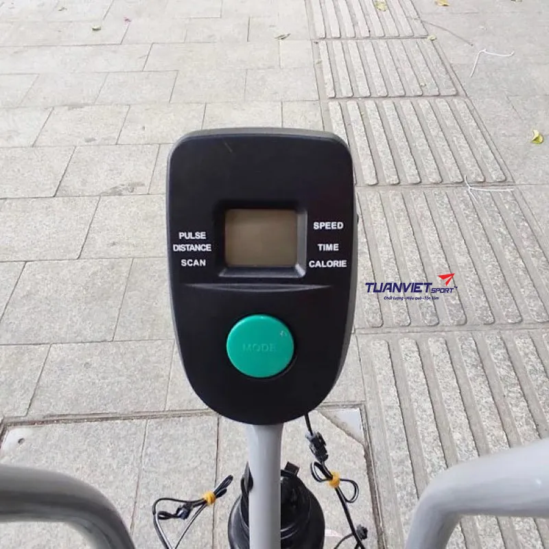 Xe đạp thể dục Tokado TK800