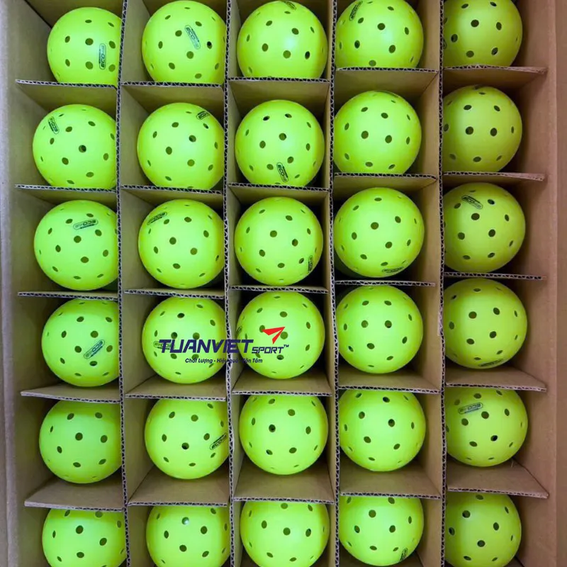 h&igrave;nh ảnh thực tế của B&oacute;ng Pickleball Facolos F-ECO 48 lỗ