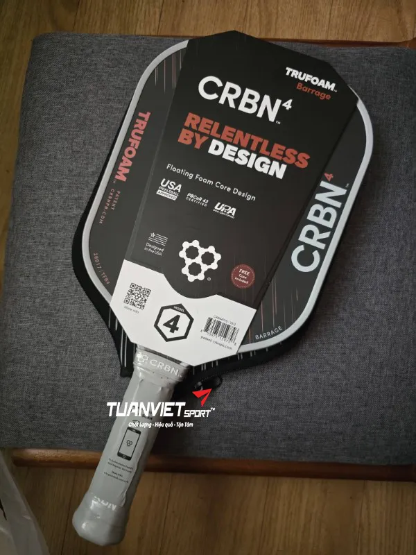 H&igrave;nh ảnh thực tế của Vợt Pickleball CRBN⁴ TruFoam Barrage
