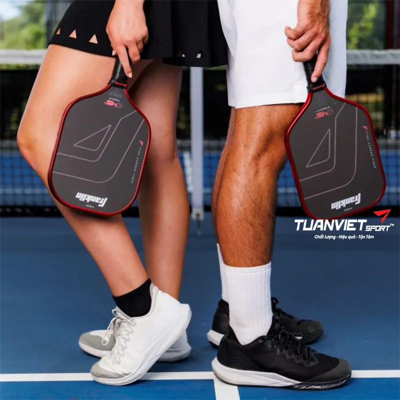 Vợt Pickleball Franklin C45° Dynasty 16mm - Đỏ trên sân