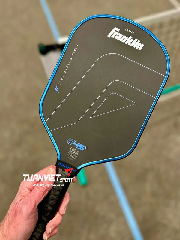 Vợt Pickleball Franklin C45° Hybrid 14mm trên sân
