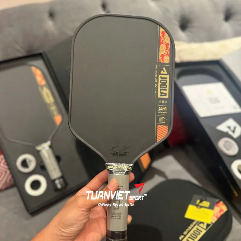 h&igrave;nh ảnh thực tế của Vợt Pickleball Joola Perseus Pro IV - Year of The Horse Edition