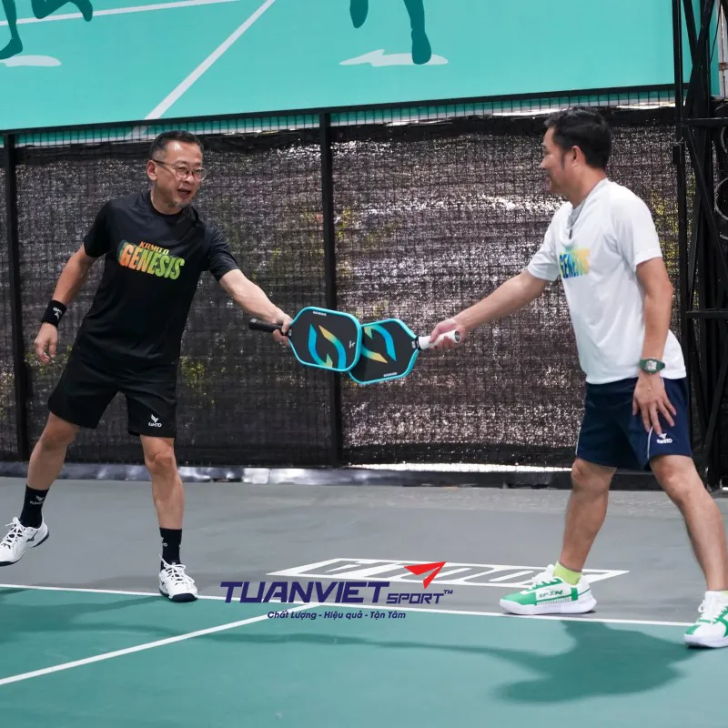 H&igrave;nh ảnh thực tế của Vợt Pickleball Kamito Genesis 16mm