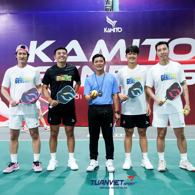 H&igrave;nh ảnh thực tế của Vợt Pickleball Kamito Genesis 16mm