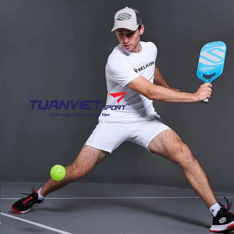 vot-pickleball-selkirk-amped-pro-air-2