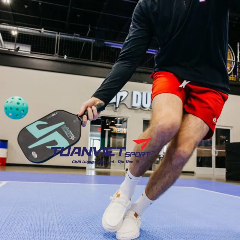 bo-vot-pickleball-selkirk-dude-perfect-trickshot-3