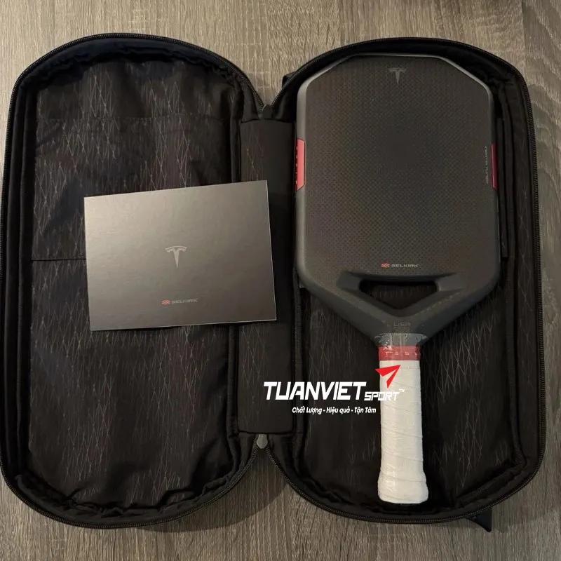H&igrave;nh ảnh thực tế Vợt Pickleball Selkirk Labs Tesla Plaid