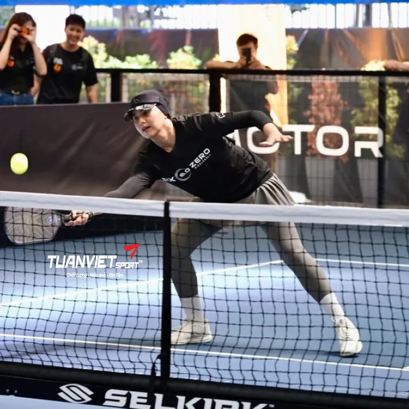 Hình ảnh thực tế của Vợt Pickleball Six Zero Black Opal 14mm