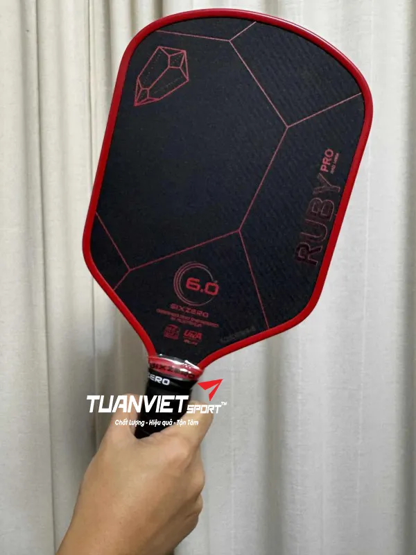 Một số hình ảnh thực tế của Vợt Pickleball Six Zero Ruby Pro 14mm
