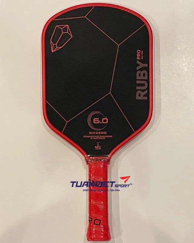 Một số hình ảnh thực tế của Vợt Pickleball Six Zero Ruby Pro 14mm