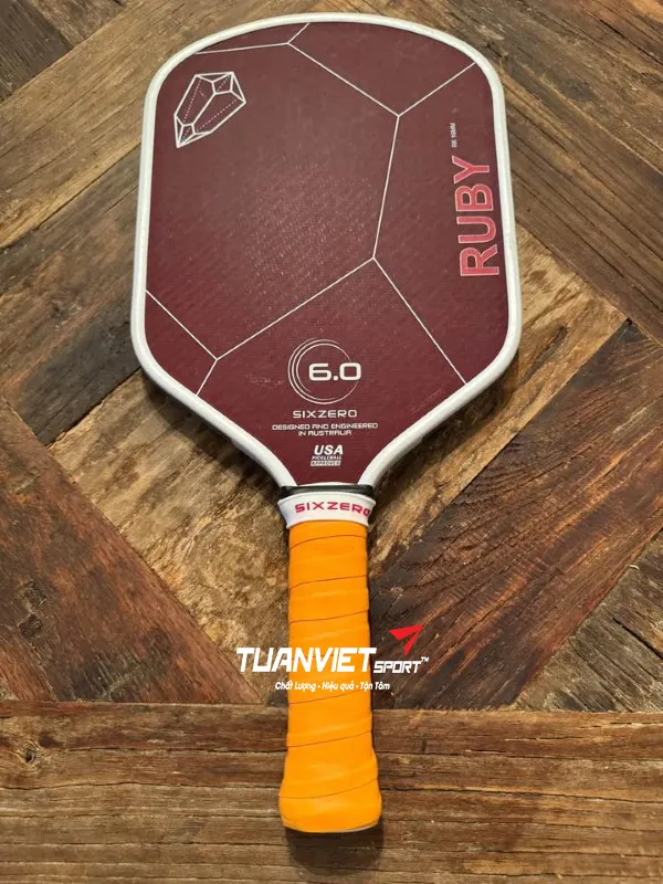 Một số hình ảnh thực tế của Vợt Pickleball Six Zero Ruby