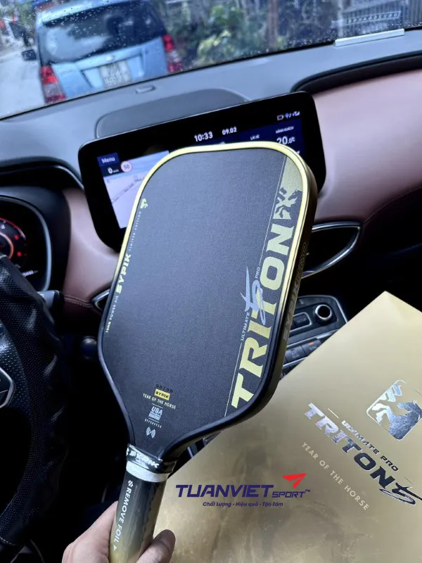 H&igrave;nh ảnh thực tế của Vợt Pickleball Sypik Triton 5 Year Of The Horse - Limited Edition