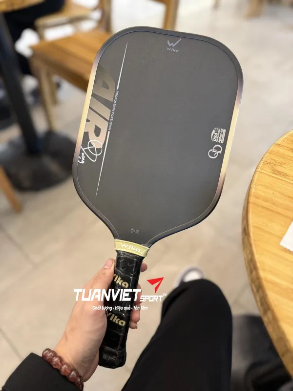 H&igrave;nh ảnh thực tế của Vợt Pickleball Wika Quang Dương Air - Be