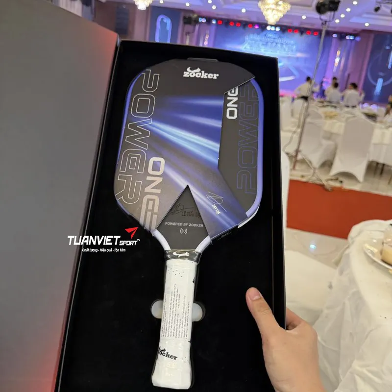 H&igrave;nh ảnh thực tế của Vợt Pickleball Zocker Power One