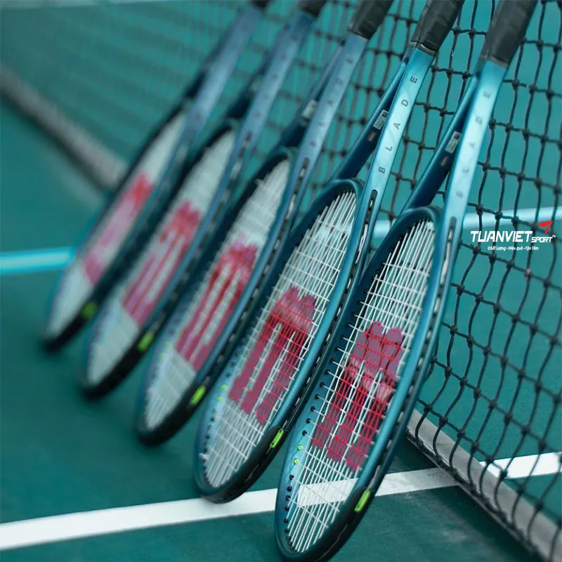 Vợt Tennis Wilson Blade 104 V9