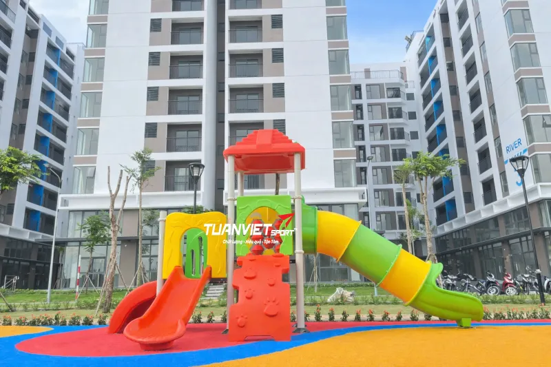 H&igrave;nh ảnh thực tế của Cụm vận động cầu tuột ống nhựa LLDPE NIK124060M