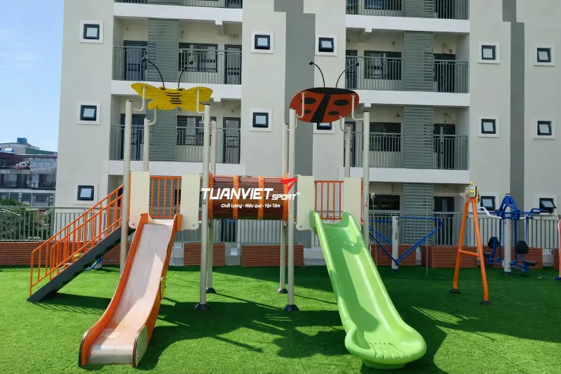 H&igrave;nh ảnh thực tế của Cụm vận động li&ecirc;n ho&agrave;n 2 m&aacute;i che NIK703211