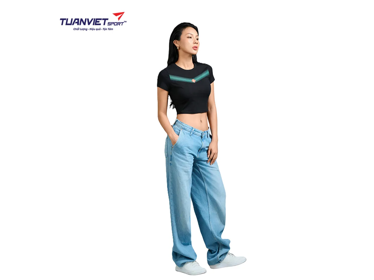 Áo Thun T-shirt Croptop Nữ PILI Hoạ Tiết In Chữ V