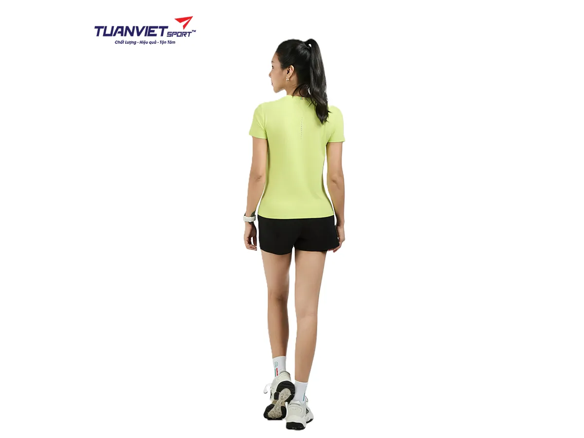 Áo Thun Thể Thao Nữ PILI Cổ Tròn Form Tôn Dáng