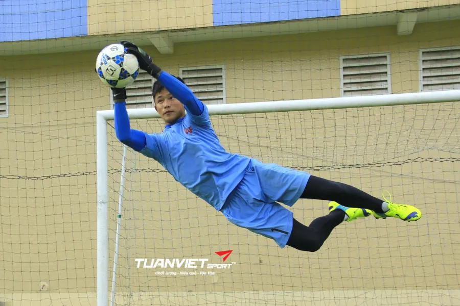 các vị trí trên sân bóng đá