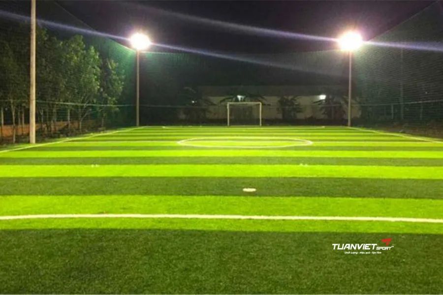 Thi C&ocirc;ng S&acirc;n B&oacute;ng Đ&aacute;: Tổng Quan To&agrave;n Bộ Quy Tr&igrave;nh V&agrave; Hạng Mục