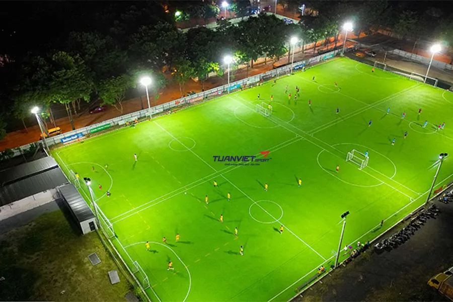 Thiết kế chiếu s&aacute;ng s&acirc;n b&oacute;ng đ&aacute; đạt chuẩn FIFA cho mọi quy m&ocirc; s&acirc;n