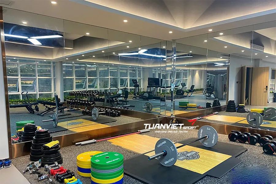 Độ d&agrave;y s&agrave;n cao su cho ph&ograve;ng gym n&ecirc;n chọn bao nhi&ecirc;u cho từng khu vực?