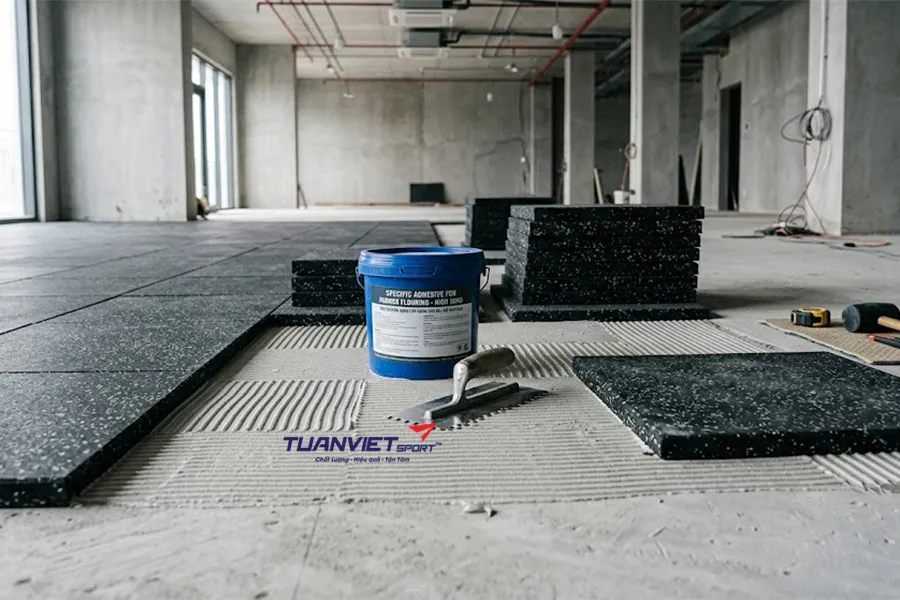 Kỹ thuật thi công thảm cao su phòng gym đúng chuẩn