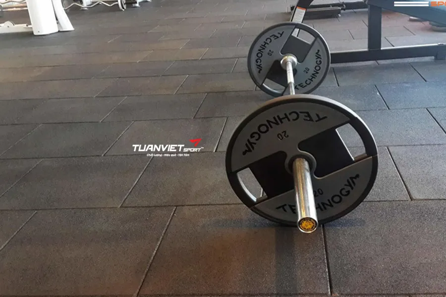 Sản xuất gạch cao su từ A đến Z quy trình nguyên liệu và công nghệ thực tế