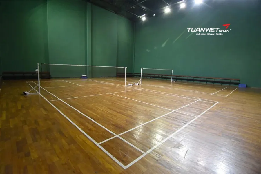 Báo giá làm sân cầu lông chi tiết theo từng hạng mục thi công
