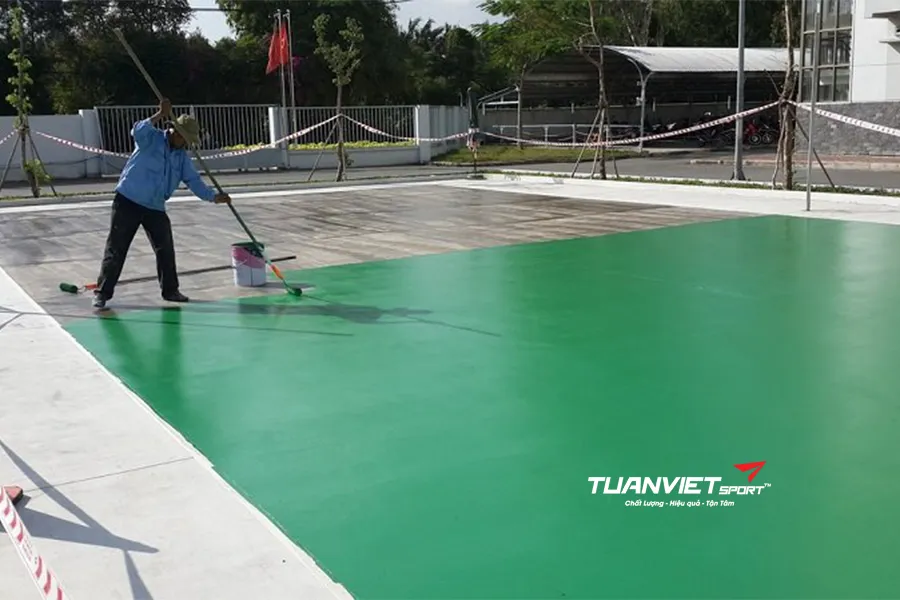 Báo giá làm sân cầu lông chi tiết theo từng hạng mục thi công