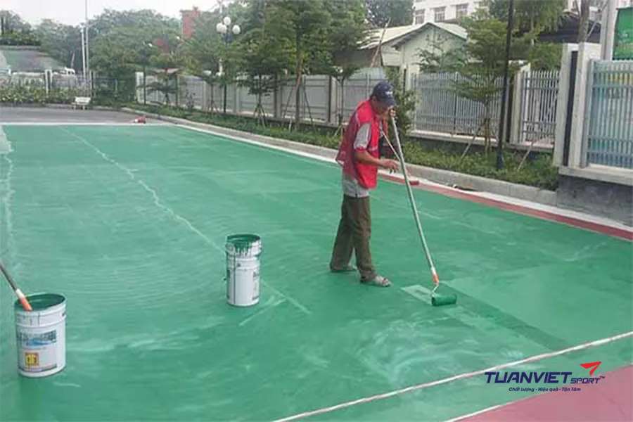 Báo giá làm sân cầu lông chi tiết theo từng hạng mục thi công