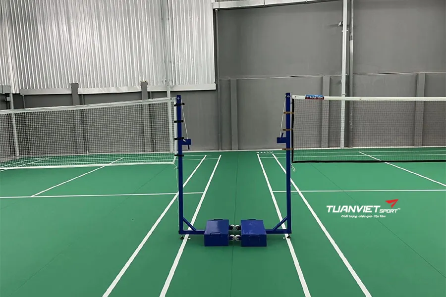 Báo giá làm sân cầu lông chi tiết theo từng hạng mục thi công