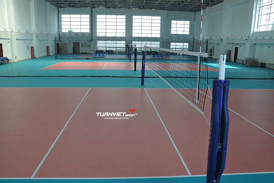 C&aacute;c loại mặt s&acirc;n cầu l&ocirc;ng phổ biến hiện nay v&agrave; c&aacute;ch chọn ph&ugrave; hợp