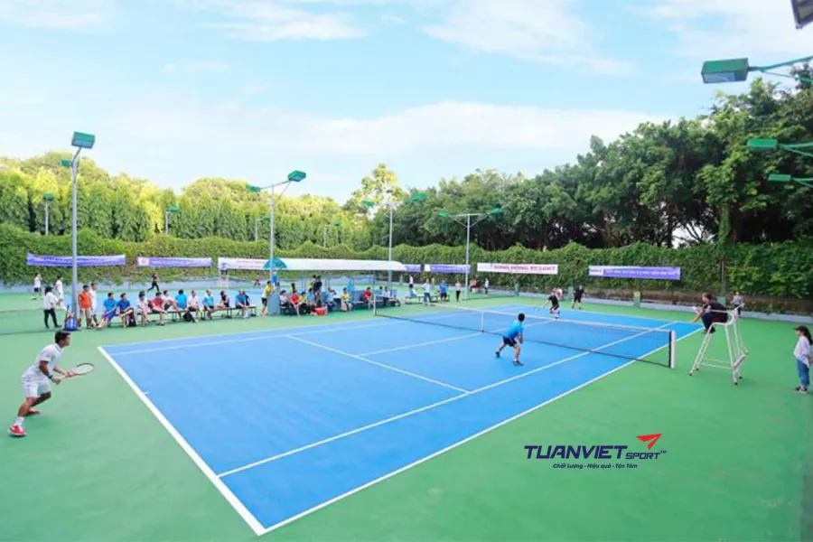 Hướng dẫn thi công sân cầu lông ngoài trời đúng kỹ thuật và an toàn