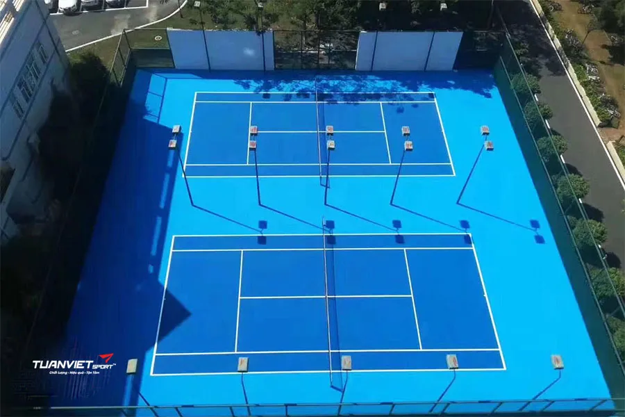 Hướng dẫn thi công sân cầu lông ngoài trời đúng kỹ thuật và an toàn