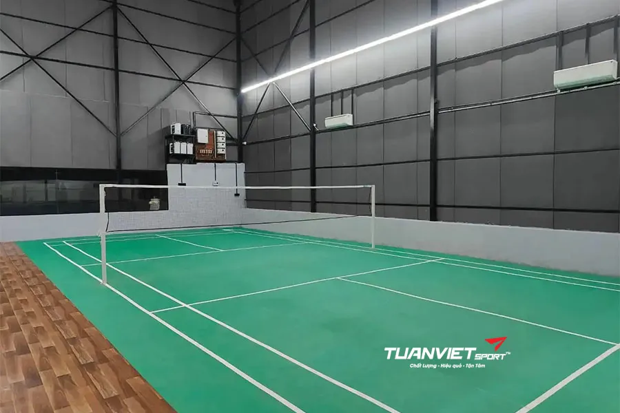 Thi công sân cầu lông cần chú ý những gì để đạt chuẩn và bền lâu