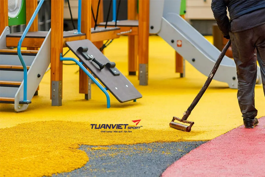 Kiểm tra nền cao su EPDM trước nghiệm thu như thế n&agrave;o để tr&aacute;nh lỗi thi c&ocirc;ng?