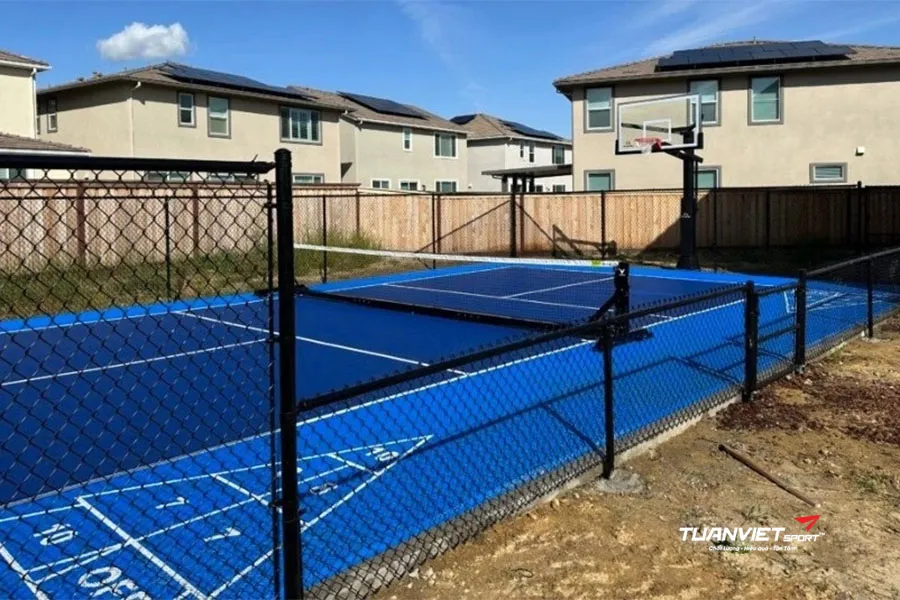1 sân pickleball thi công hết bao nhiêu tiền? Dự toán chi phí làm sân chi tiết 2026