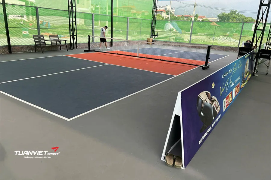 Thi công hệ thống thoát nước cho sân pickleball đúng kỹ thuật và chi phí thực tế