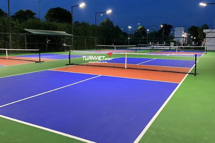 S&acirc;n sơn Pickleball